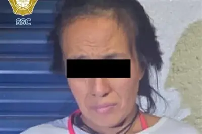 Abaten a presunto ladrón de auto en Monterrey; mujer es detenida en el operativo