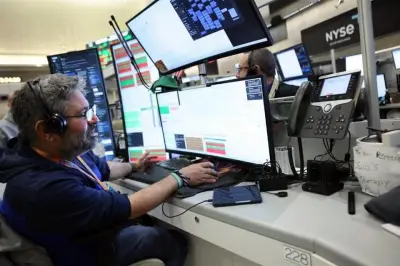 Acciones de Software y Fintech Caen por Temores de Riesgos en Inteligencia Artificial