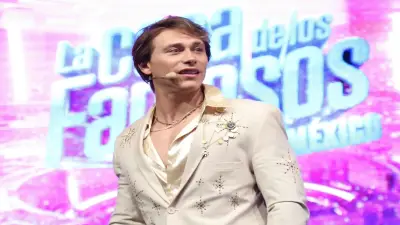 Aldo de Nigris sufre aparatosa caída en carro alegórico del Carnaval de Mazatlán