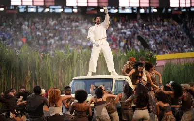 Bad Bunny rompe récord histórico en el Super Bowl con show en español