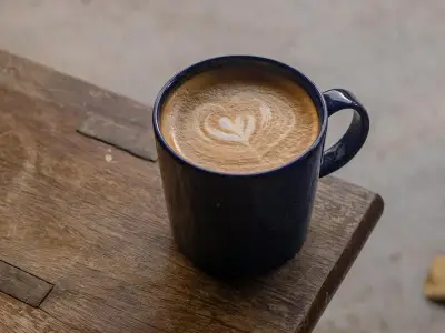 Café y té con cafeína podrían reducir riesgo de demencia según estudio masivo de Harvard