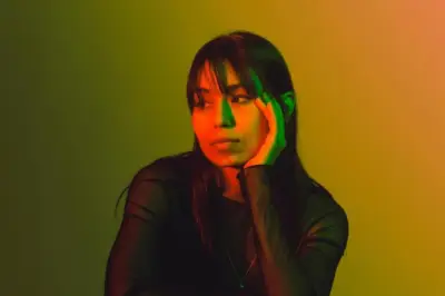 De la pista al EDC: Mara Santiago, la DJ que pone a las mujeres en el centro de la electrónica