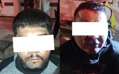 Detienen a dos hombres por incendiar vehículo en colonia Nuevo México de Zapopan