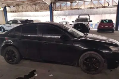 Detienen a lideresa de célula dedicada al robo de vehículos en operativo policial