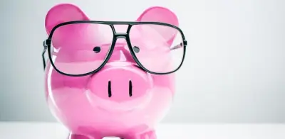 El misterioso origen de las alcancías con forma de cerdito: tres teorías históricas