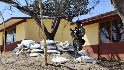 Escuelas de Apatzingán se transforman en bases militares por violencia en Tierra Caliente