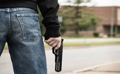 Estudiante mata a guardia en tiroteo en escuela técnica de Rusia; detenido el atacante