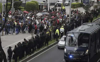 Ex trabajadores de LyFC realizan mitin en Tlalpan; afecta vialidades de Periférico Sur