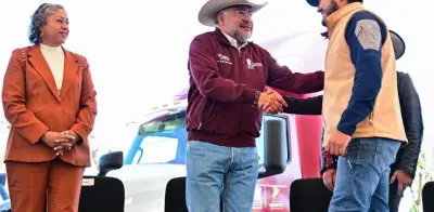 Gobernadora Delfina Gómez entrega 12 unidades de maquinaria pesada para el campo mexiquense