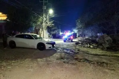 Hallan cadáver tras sofocar incendio en edificio tras 12 horas de labores
