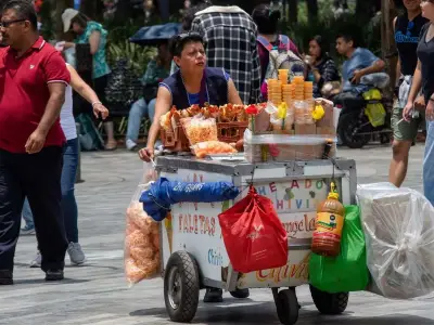 INEGI: Empleo informal en México alcanza nivel más alto en seis años, con 55% de la población ocupada