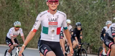 Isaac del Toro inicia temporada 2026 en UAE Tour como líder del UAE Team Emirates-XRG