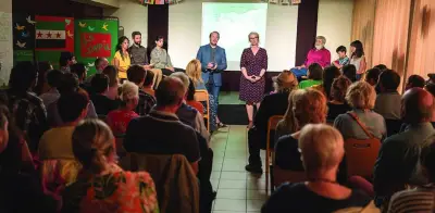 Julie Delpy critica la xenofobia en Francia con su sátira 'Vecinos bárbaros'