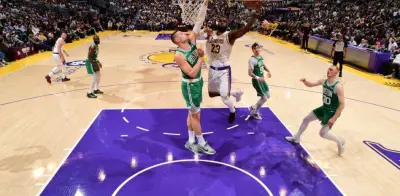 LeBron James hace historia: 43,000 puntos y 1,600 partidos en la NBA