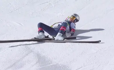 Lindsey Vonn sufre fractura compleja de tibia tras dramática caída en Milán-Cortina