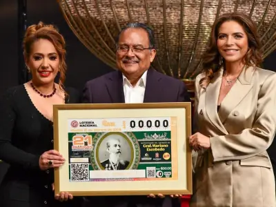 Lotería Nacional honra a la ESEF con billete conmemorativo por su 90 aniversario