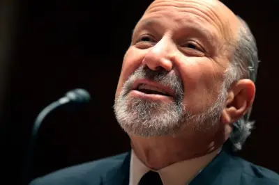 Lutnick Admite Almuerzo con Epstein en Isla Privada, Reconoce Vínculo