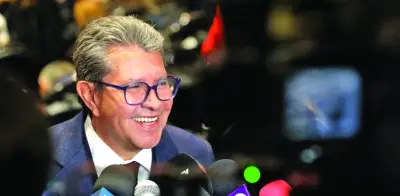 Monreal descarta vía rápida para reforma electoral y pide diálogo sin ofensas