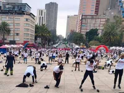Más de 1,200 Personas se Unen al Mega Entrenamiento del Heroico Cuerpo de Bomberos en CDMX