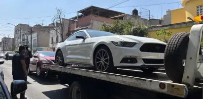 Operativo contra robo de autos en CDMX: tres vehículos asegurados y un detenido