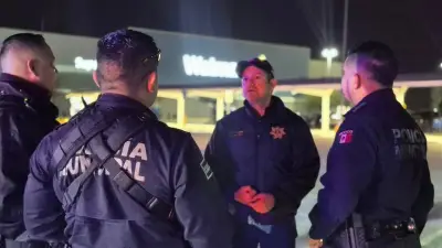 Policías de Saltillo evitan suicidio de hombre en puente peatonal durante madrugada