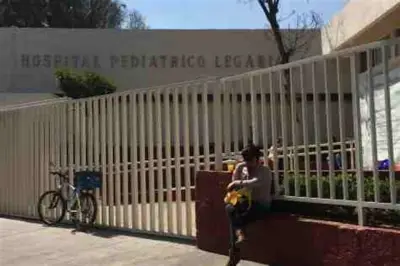 Reportan estado grave a alumno tras riña en escuela de Tláhuac, CDMX