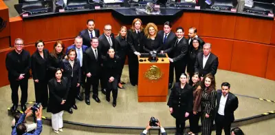 Senado rinde emotivo homenaje al senador panista Gustavo Sánchez