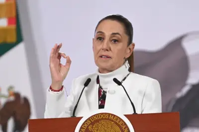 Sheinbaum confirma siete bloqueos carreteros tras muerte de 'El Mencho' del CJNG