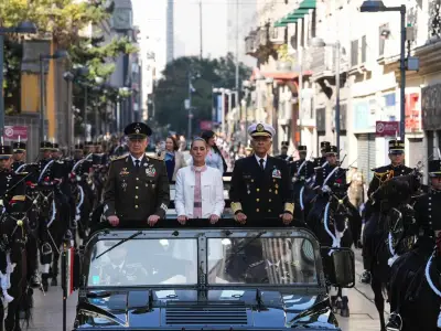 Sheinbaum conmemora 113 años de la Marcha de la Lealtad con homenaje en el Zócalo