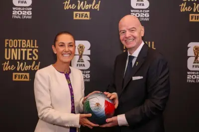 Sheinbaum y Infantino dialogan sobre la posible sede del Mundial 2030 o 2034 en México