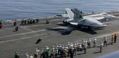 Trump despliega segundo portaviones en Medio Oriente y presiona a Irán por acuerdo nuclear