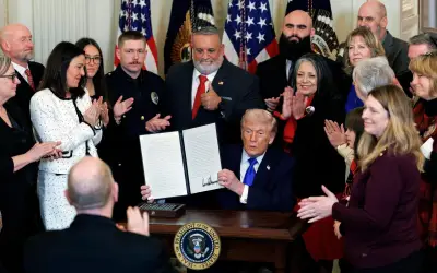 Trump establece 'Día de Familias Ángel' para honrar víctimas de inmigrantes indocumentados