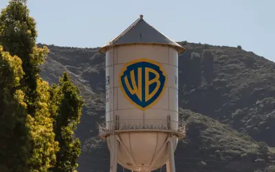 Warner Bros. Discovery Fija Plazo a Paramount para Mejorar Oferta de Fusión