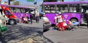 Abuelita de 87 años atropellada por autobús público frente al Metro Camarones
