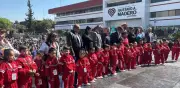 Alcaldía GAM entrega 130 mil uniformes deportivos con programa 'Me Late Mi Uniforme'