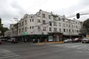 Autoridades colocan sellos de clausura en edificio histórico de Tacubaya