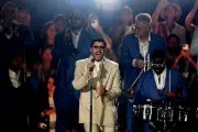 Bad Bunny logra número 1 en EU con 'DTMF' tras su presentación en el Super Bowl
