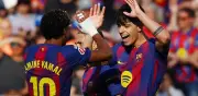 Barcelona recupera el liderato de La Liga con contundente victoria 3-0 sobre Levante
