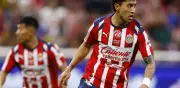 Chivas asegura su futuro: renueva a tres jugadores clave hasta 2027 y 2029