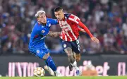 Chivas enfrenta doble desafío ante Cruz Azul en el Estadio Cuauhtémoc