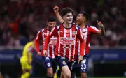 Chivas rompe racha de 5 años sin ganar en casa al América en el Clásico Nacional