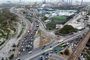 Cierres en Avenida Constitución Atoran a Conductores en la Ciudad de México