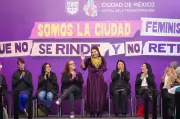 Clara Brugada anuncia alumbrado monumental en Zócalo y Festival Tiempo de Mujeres 2026