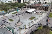 Concluye vacunación masiva en Monterrey tras abarrotar la Macroplaza