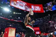 Damian Lillard se corona por tercera vez en el Concurso de Triples de la NBA