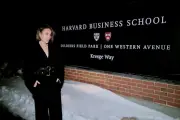 Danna Paola Lidera Conferencia sobre Mujeres Latinas en la Universidad de Harvard