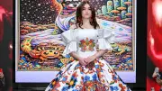 Emily Cinnamon Álvarez, hija del 'Canelo', brilla en NYFW con diseño mexicano