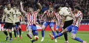 Error tecnológico del VAR paraliza partido Atlético-Barcelona por 7 minutos