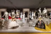 Exposición Inmersiva de Moda y Arte Mexicano Deslumbra en Miami