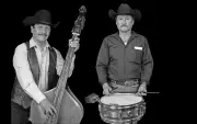 Exposición 'Músicos de pie' captura la esencia de la música popular mexicana en las calles